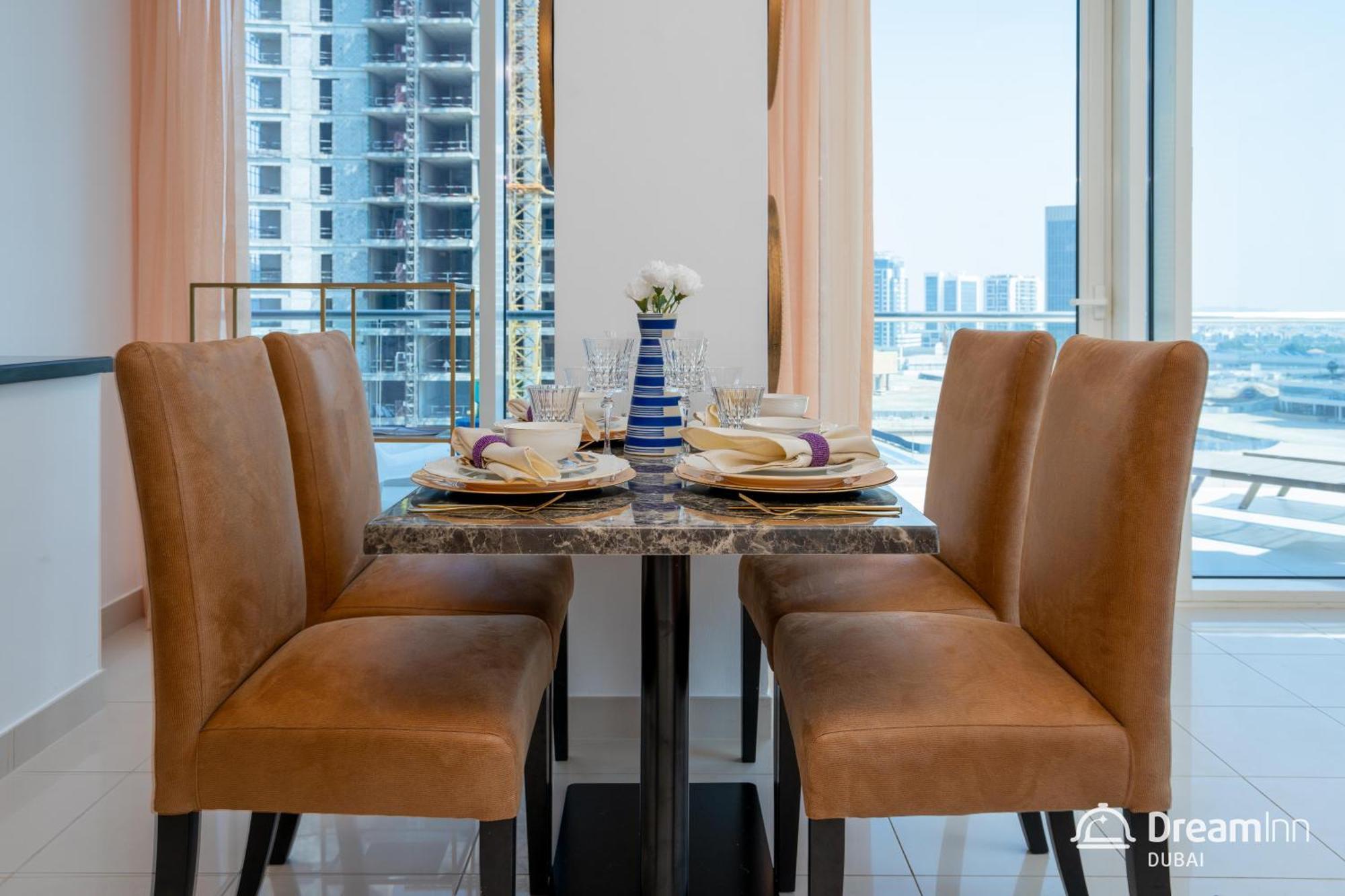 Dream Inn Apartments- West Wharf Tower Canal View Дубай Экстерьер фото